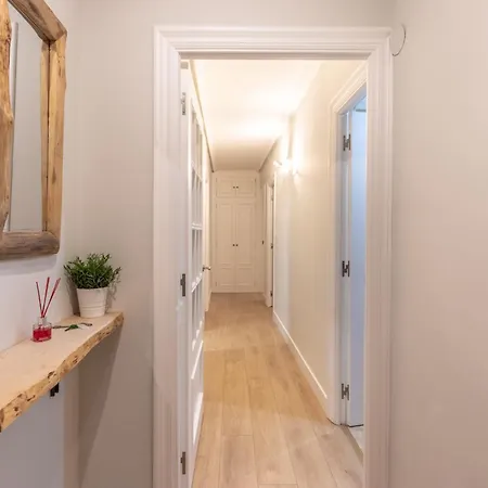 Portu Cozy By Aston Apartment *